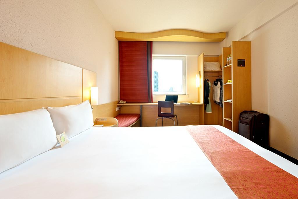 Ibis Leshan City Center Exterior photo