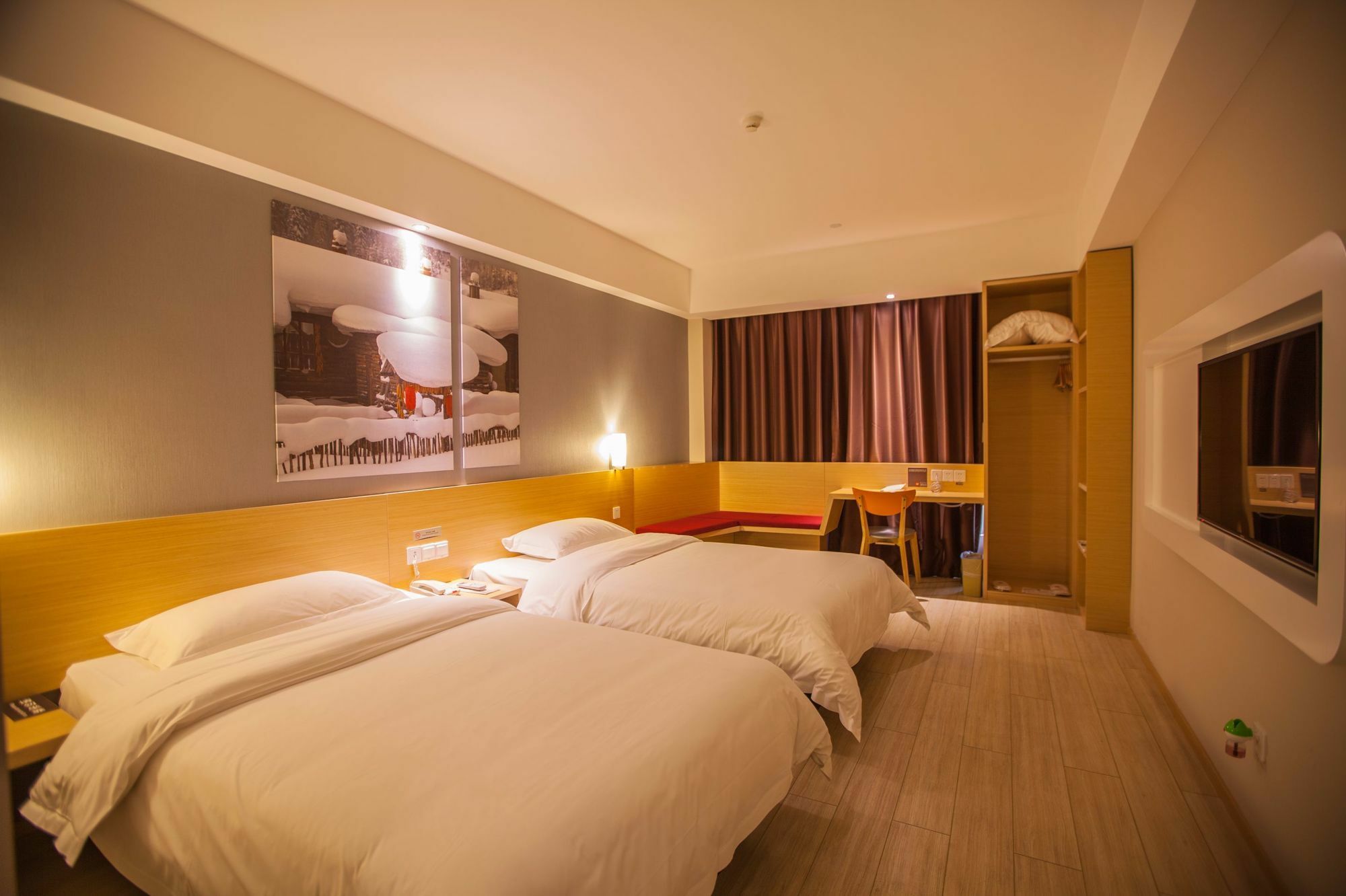 Ibis Leshan City Center Exterior photo